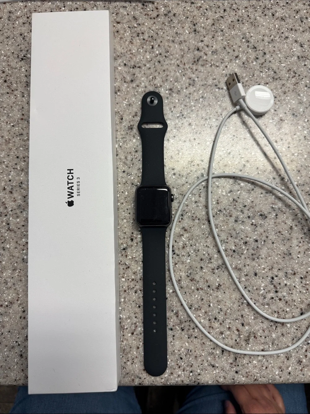 Apple Watch Series 3 - Black Sport Band